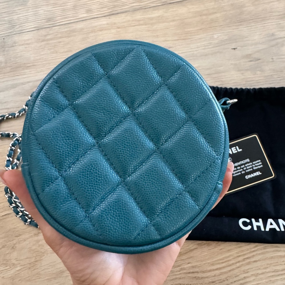 CHANEL Teal Quilted Round Crossbody Bag with Chain Strap - Picture 2 of 5
